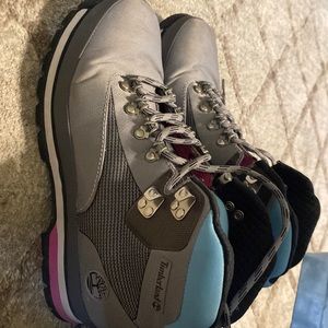 Almost new Timberlands